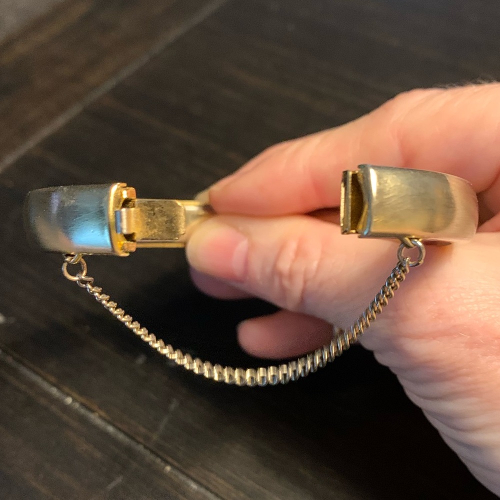 Gold Bangle Bracelet with Safety Chain * EUC * - Picture 6 of 9